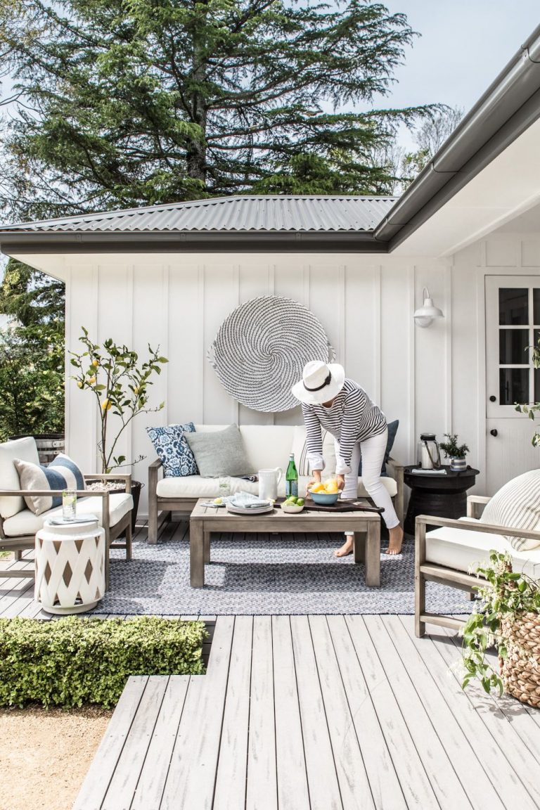 HOW TO CREATE THE ULTIMATE RETREAT OUTDOORS